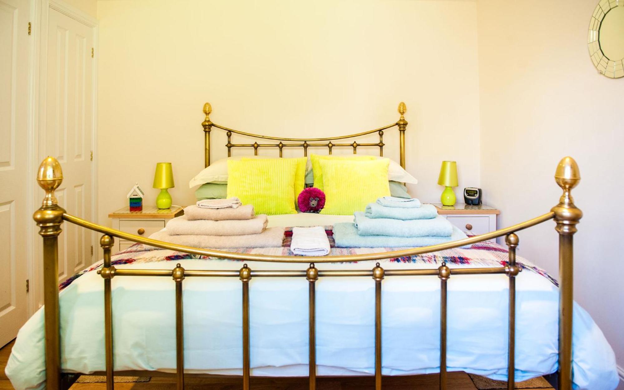 The Retreat, Own Hot Tub, Romantic Escape, Near 라임레지스 외부 사진